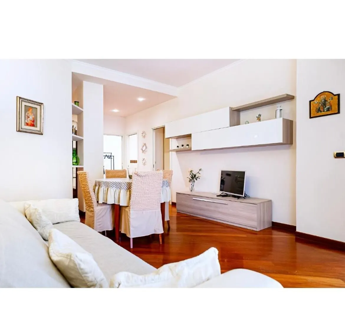 Dimora: A Casa Di Pier Apartment Bari