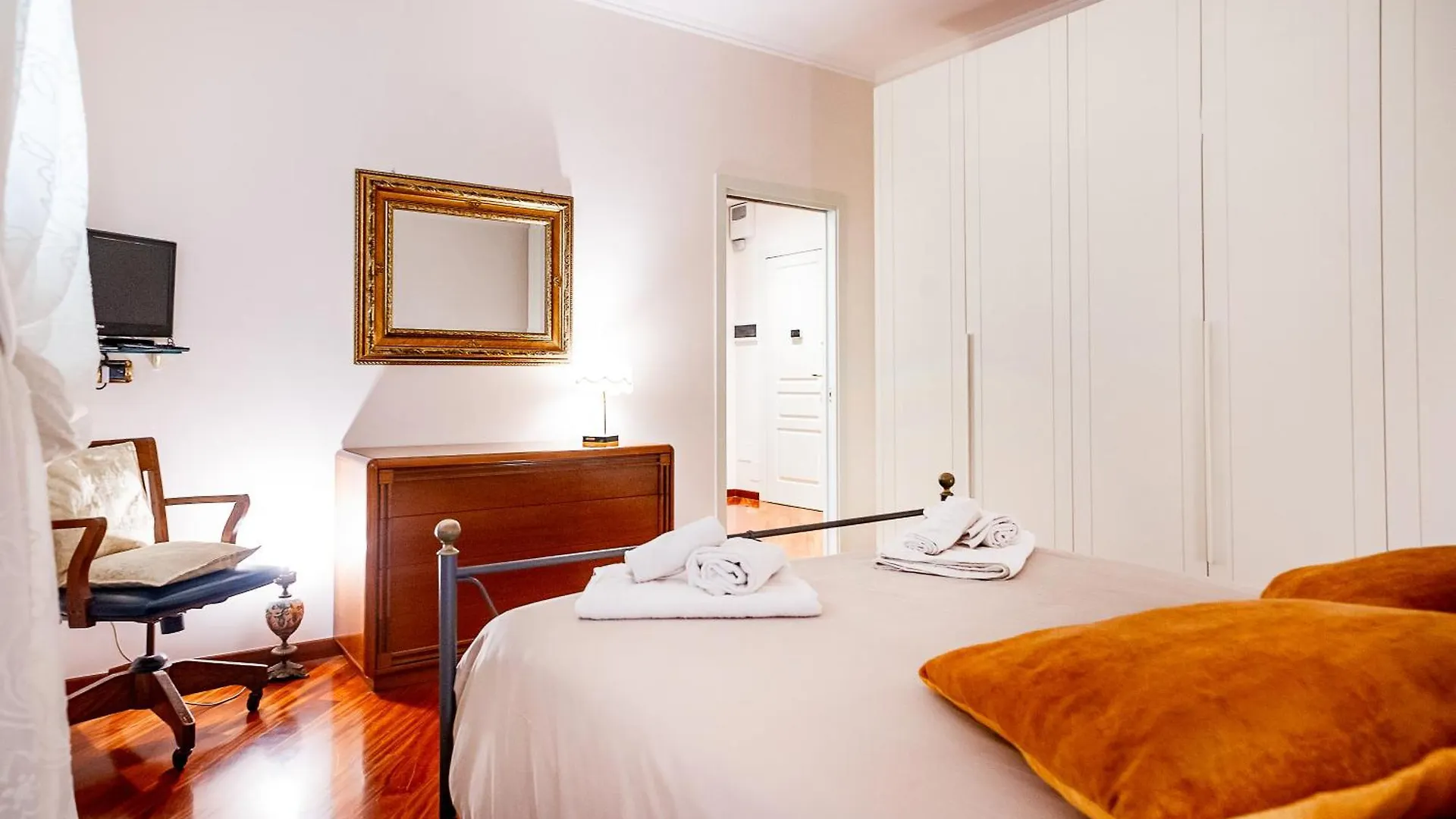 Dimora: A Casa Di Pier Apartment Bari Italy